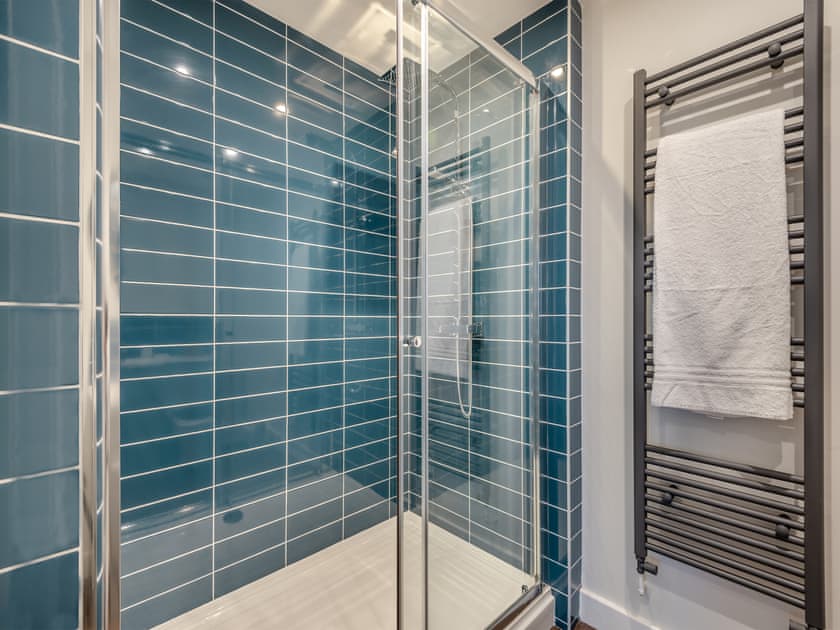 Bathroom | Pippin - Home Farm Barns, Little Steeping