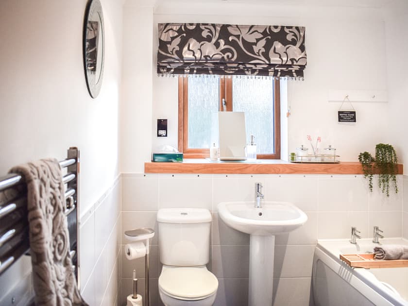 Bathroom | Trelaw - Farmhouse Holidays, Cumnock