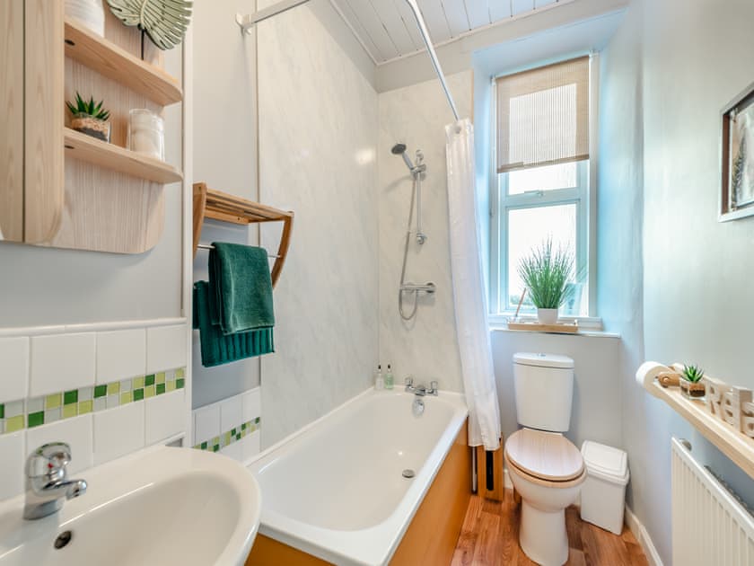 Bathroom | Number 26, Ardbeg, Isle of Bute