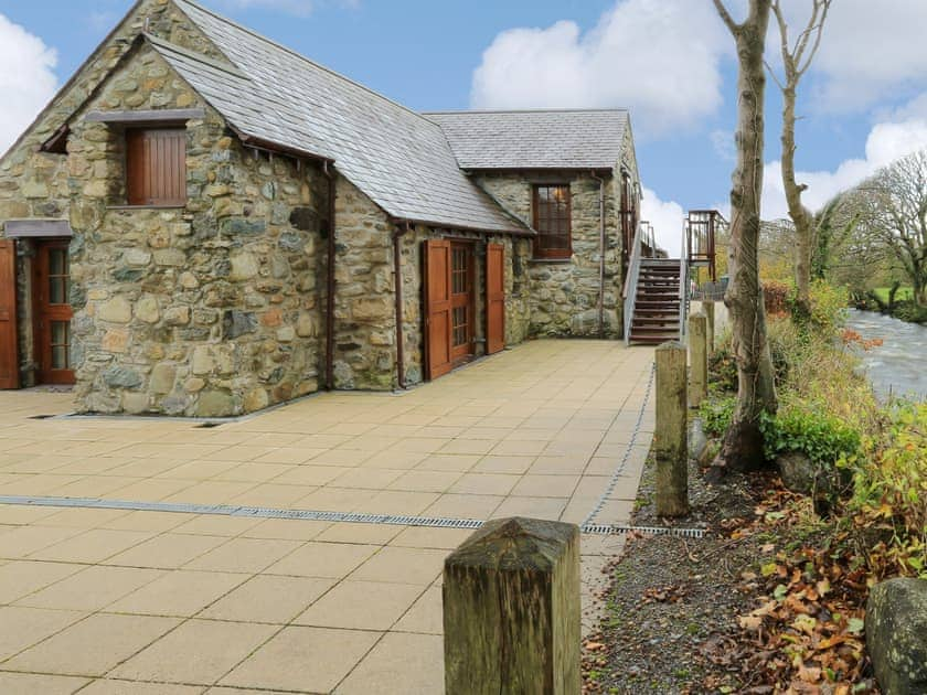 Exterior | River Edge Mill, Pontllyfni, Near Caernarfon