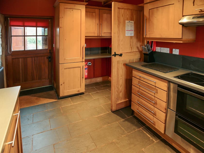 Kitchen | River Edge Mill, Pontllyfni, Near Caernarfon
