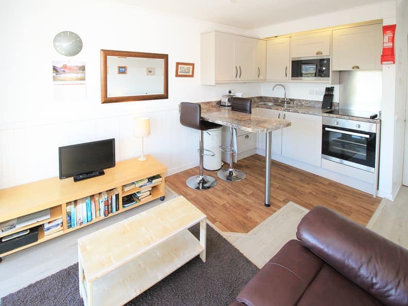 Open plan living space | Estuary Flat, Porthmadog