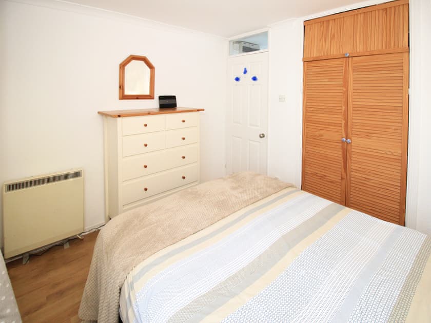 Double bedroom | Estuary Flat, Porthmadog