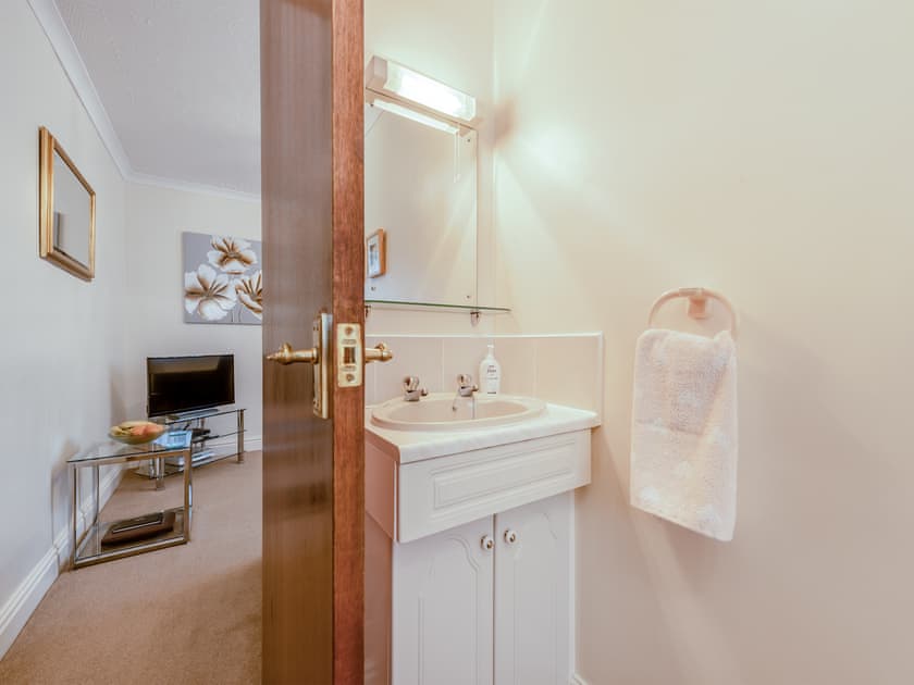 Bathroom | Craigfryn - Nine Oaks, Oakford