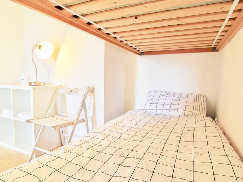 Bunk bedroom | Ysgol Jos Bach, Caernarfon