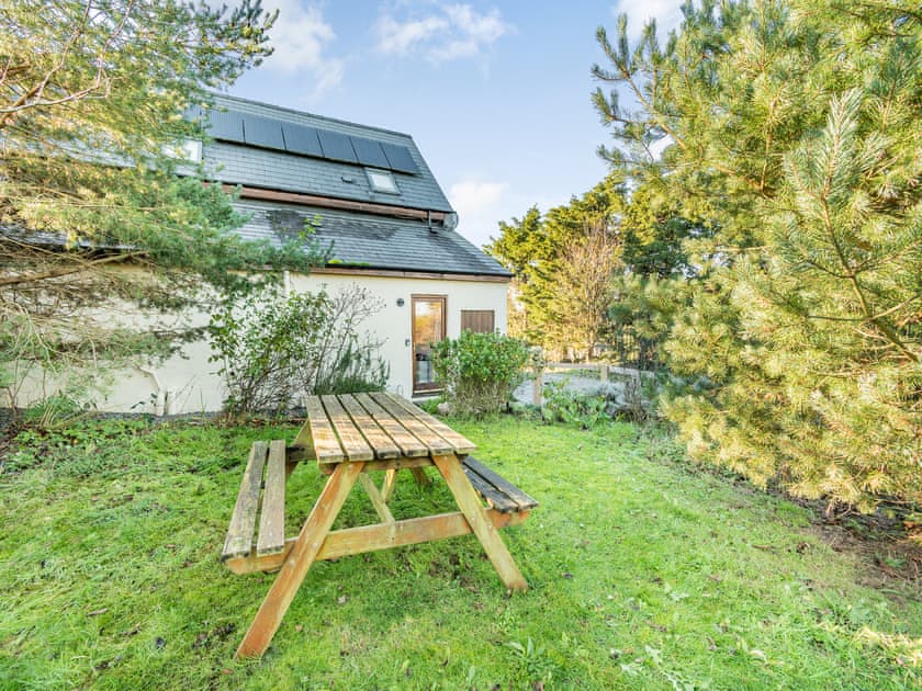 Garden | Beudy Bach - Ffrwdwenith Isaf Farm and Cottages, Felinwynt