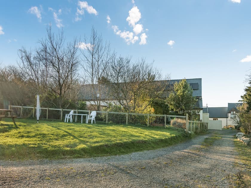 Exterior | Beudy Bach - Ffrwdwenith Isaf Farm and Cottages, Felinwynt