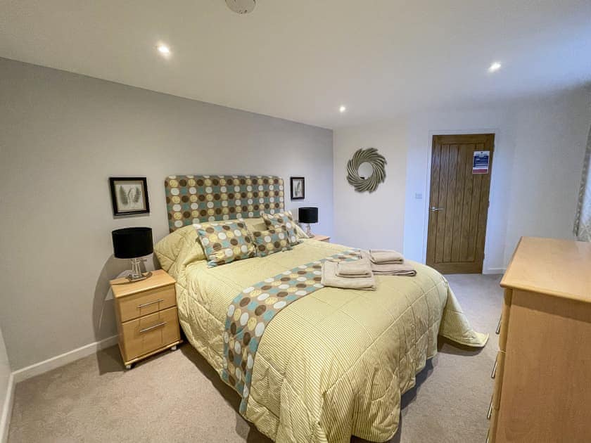 Double bedroom | Owls Nest, Wyton
