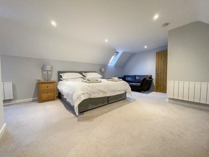 Double bedroom | Owls Nest, Wyton
