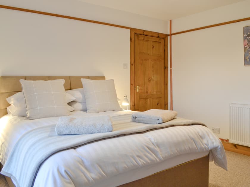 Double bedroom | Woodside Farmhouse, Blairgowrie