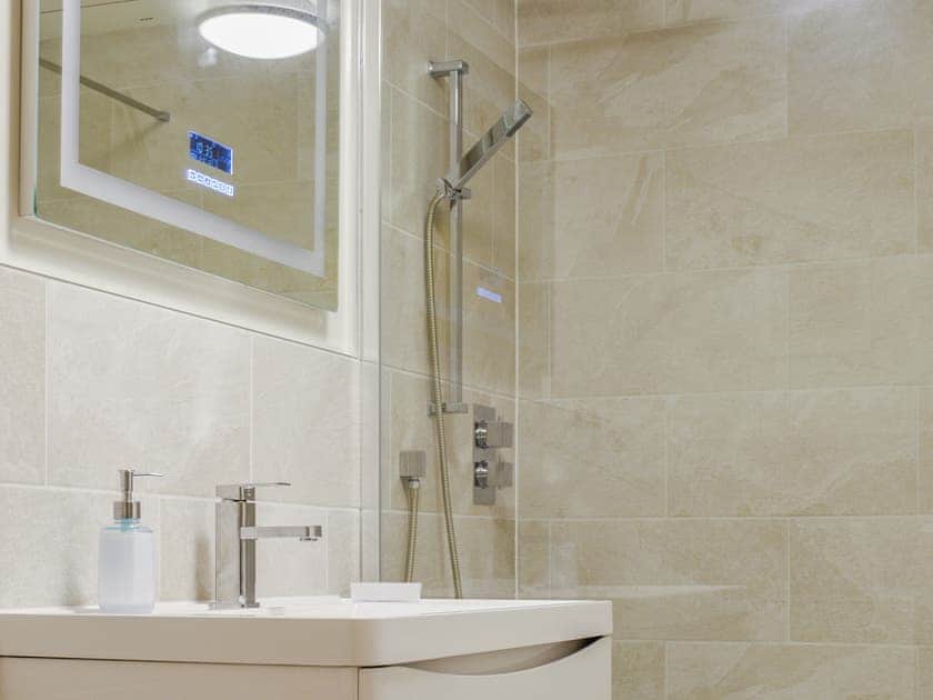 Shower room | Estuary House, Flat 3, Salcombe