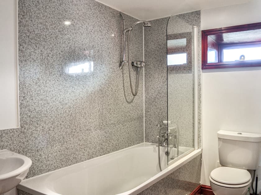 Bathroom | Merrick Cottage - Waterside, Newton Stewart