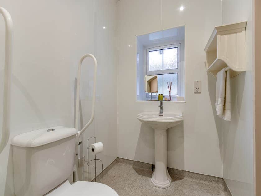 Wet room | Allt na Criche - Gaskbeg Farm, Laggan