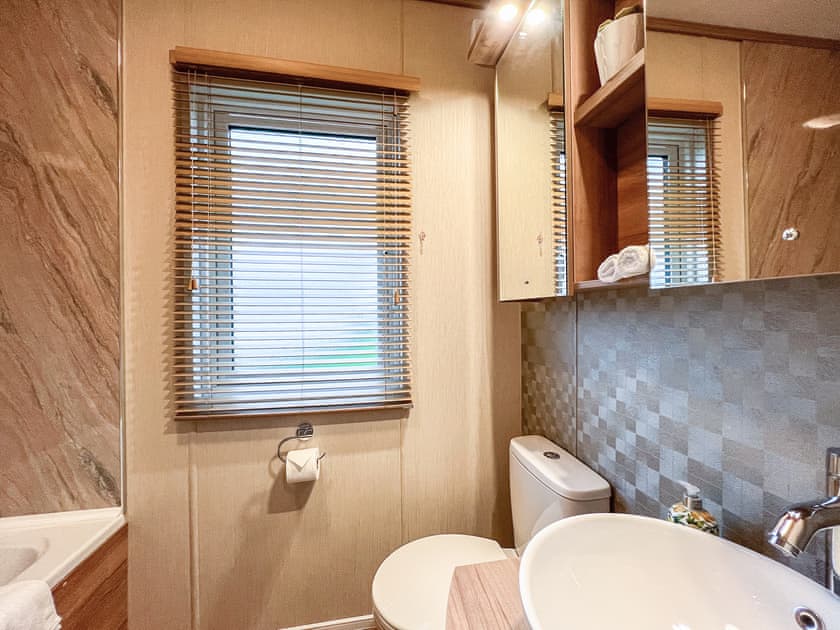 Bathroom | Rivendale 16, Cameron, near St. Andrews