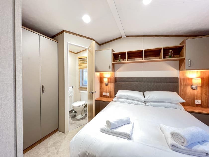 Double bedroom | Regent 2, St Andrews
