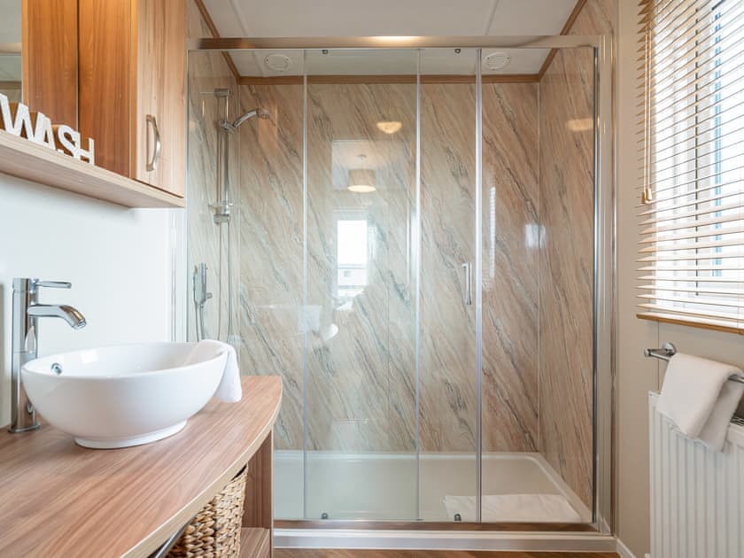 En-suite | Lyndale 18, St Andrews
