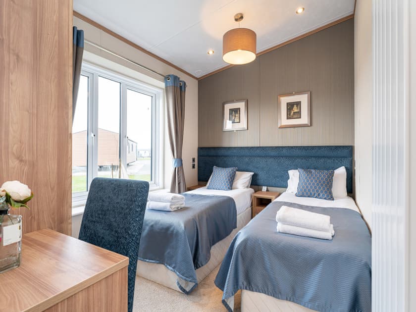 Twin bedroom | Lyndale 18, St Andrews
