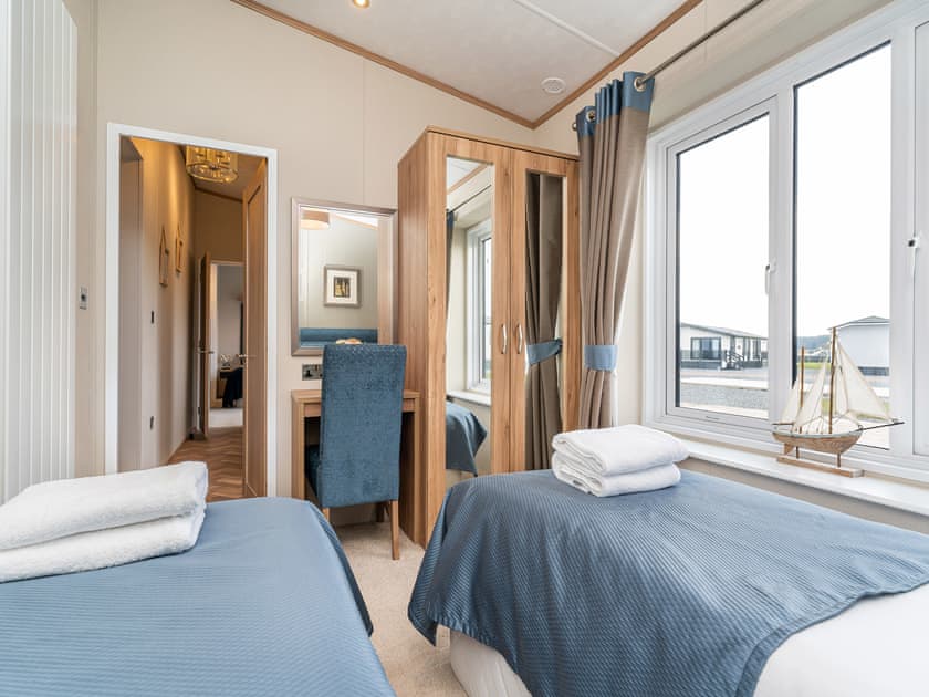 Twin bedroom | Lyndale 18, St Andrews