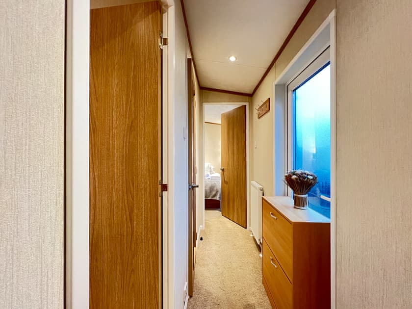 Hallway | Serena 25, St Andrews