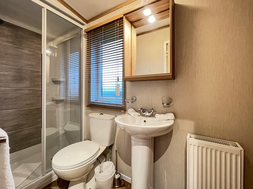 Shower room | Serena 25, St Andrews