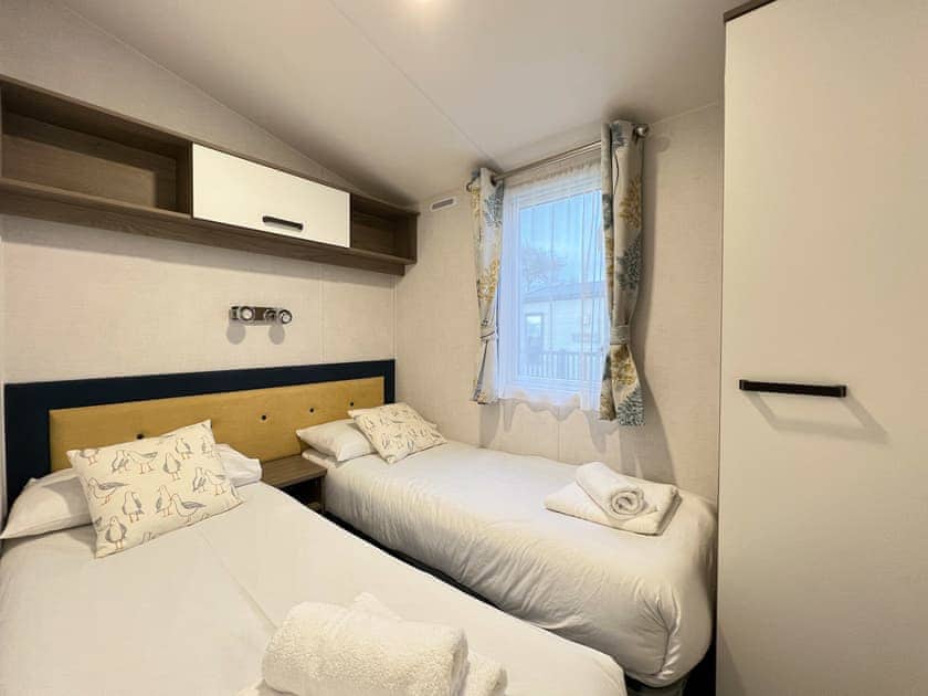 Twin bedroom | Chorus 33, St Andrews