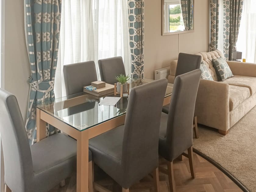 Dining Area | Serena 50, St Andrews