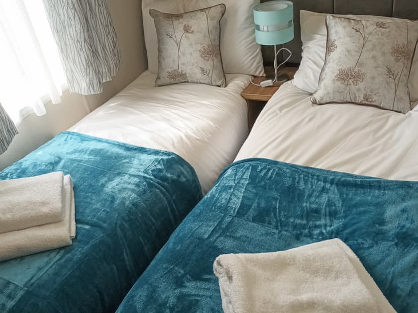 Twin bedroom | Serena 50, St Andrews