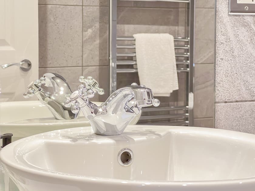 Bathroom | Chatsworth 4, St Andrews