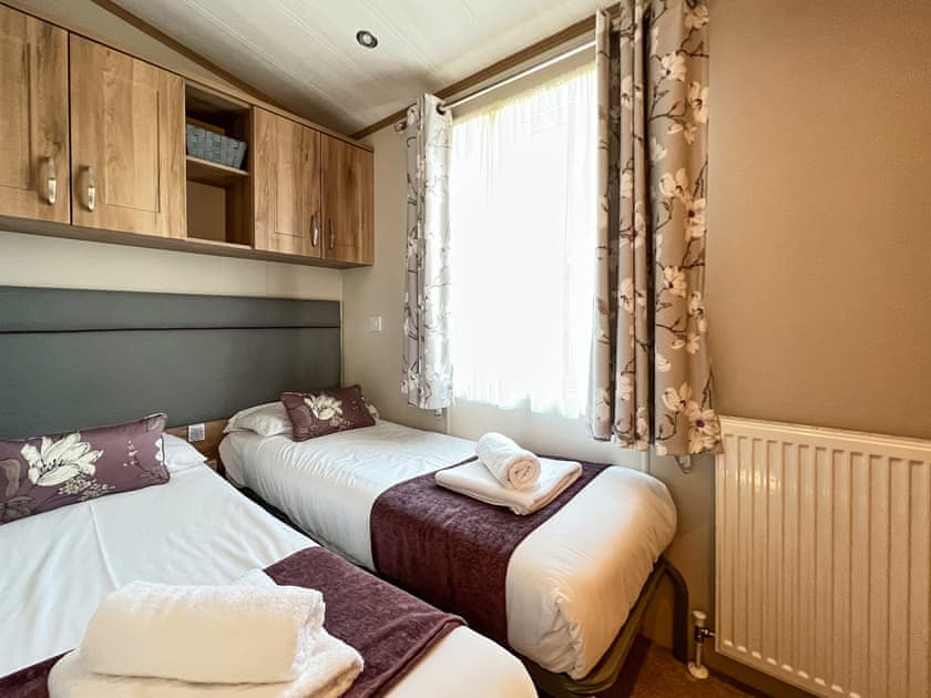 Twin bedroom | Knightsbridge 30, Cameron, near St. Andrews
