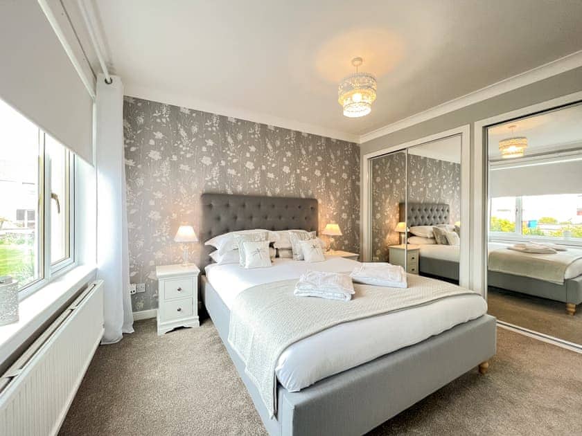 Double bedroom | Dragonfly Cottage, Anstruther