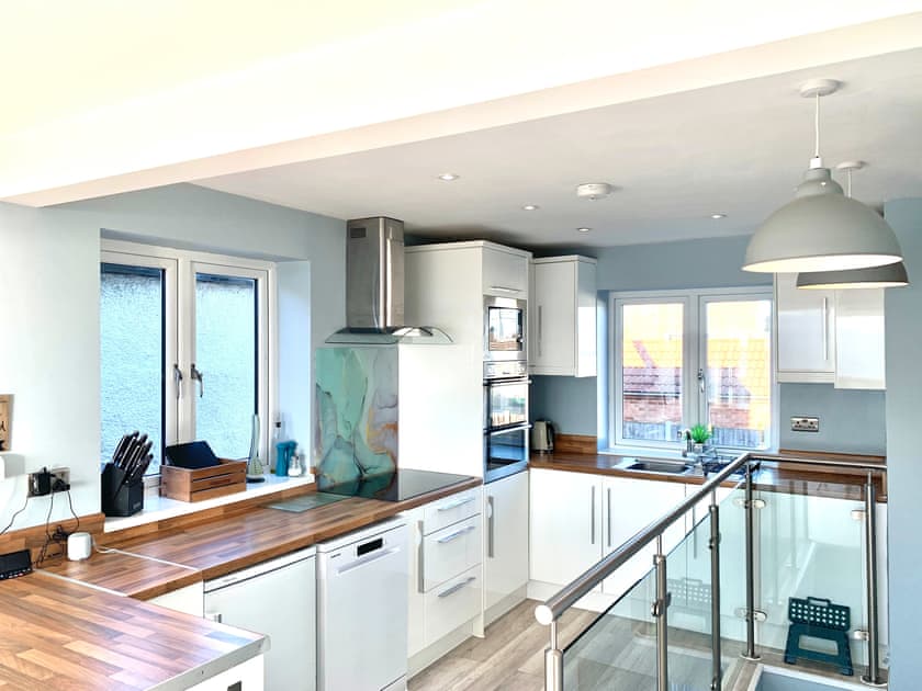 Kitchen | Point Clear View, Point Clear, near Clacton-on-Sea