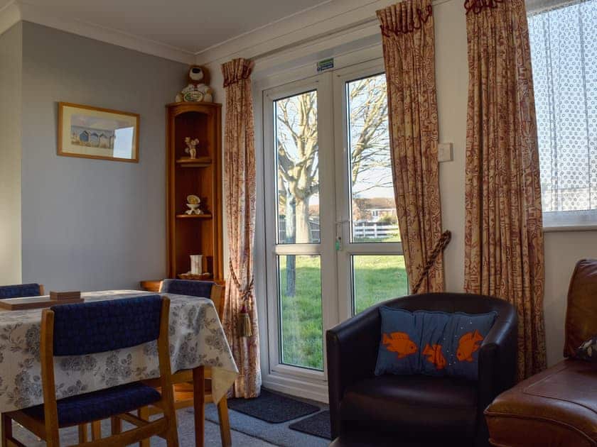 Living room/dining room | Beach Walk, Kessingland