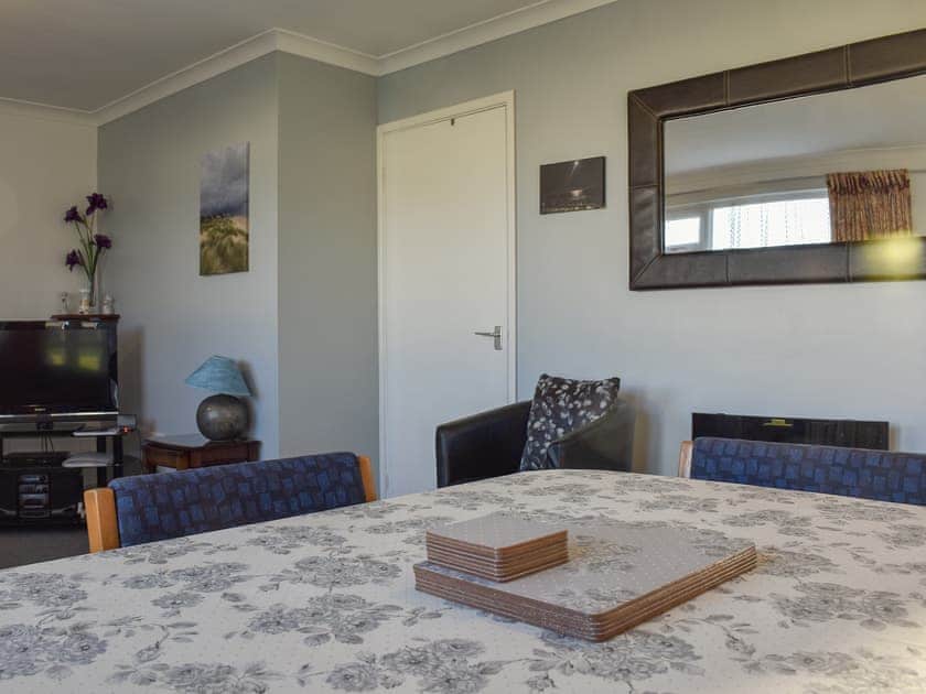 Living room/dining room | Beach Walk, Kessingland