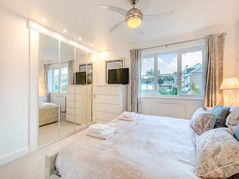 Double bedroom | Two Bare Feet, Newquay