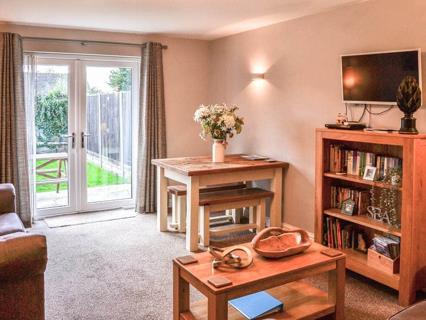 Living room/dining room | Sea Shells - Coastal Cottages, Sutton-on-Sea, near Mablethorpe