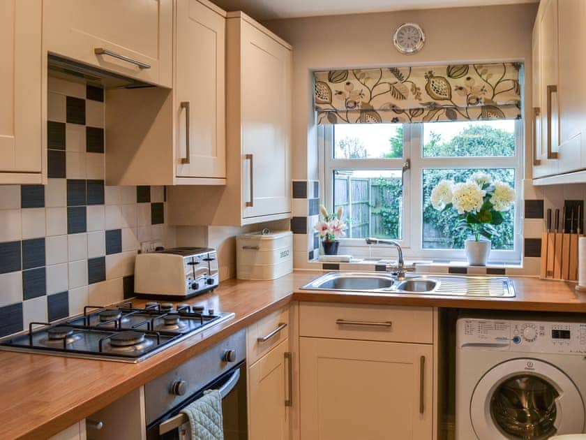 Kitchen | Sea Shells - Coastal Cottages, Sutton-on-Sea, near Mablethorpe