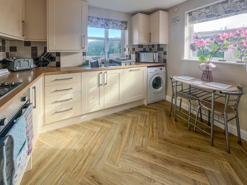 Kitchen | Crab Cottage - Coastal Cottages, Sutton-on-Sea, near Mablethorpe