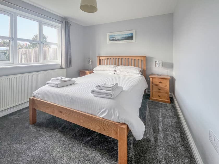Double bedroom | Crab Cottage - Coastal Cottages, Sutton-on-Sea, near Mablethorpe
