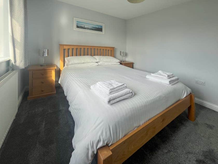 Double bedroom | Crab Cottage - Coastal Cottages, Sutton-on-Sea, near Mablethorpe