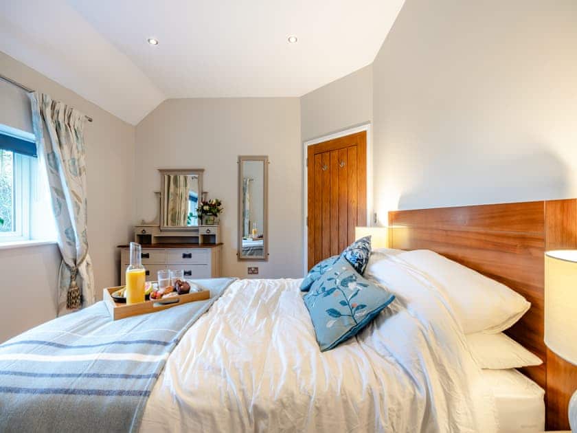 Double bedroom | Larks Nest, Diss