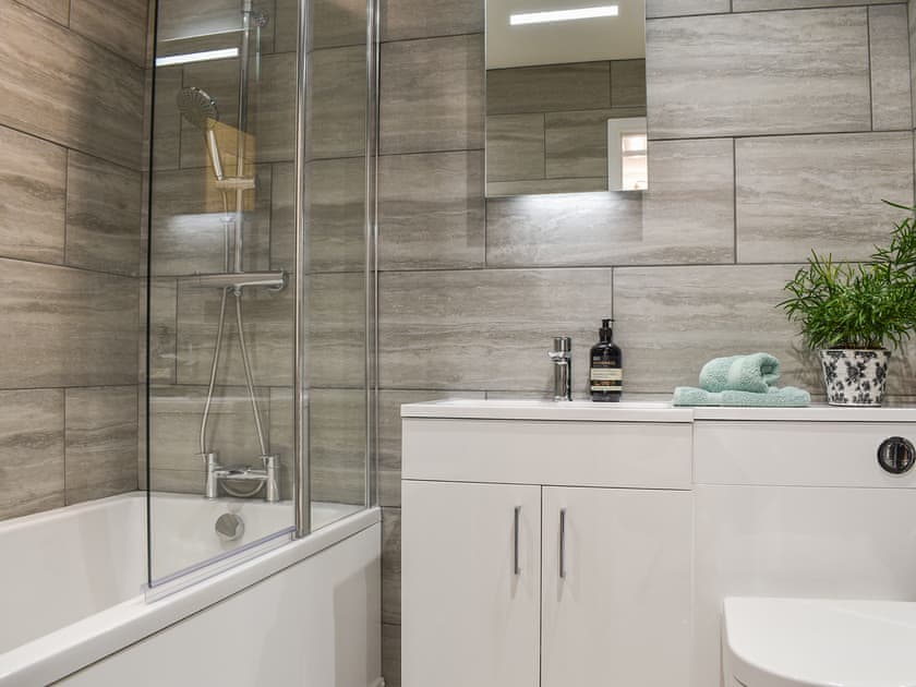 Bathroom | No 2. The Stables, Cheltenham