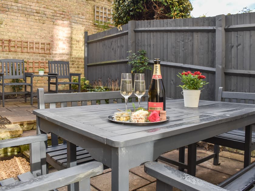 Outdoor area | No 2. The Stables, Cheltenham