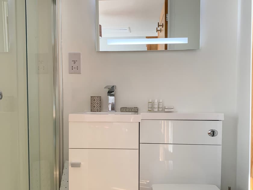 Shower room | Bay Tree Cottage - Legge Farm Cottages, Highhampton, near Beaworthy