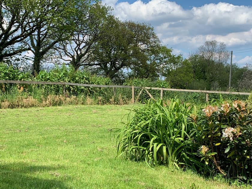 Garden | Rosemary Cottage - Legge Farm Cottages, Highhampton, near Beaworthy