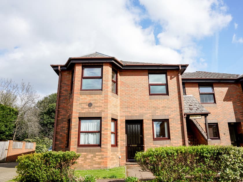 Exterior | Park Gate Apartment, Slough