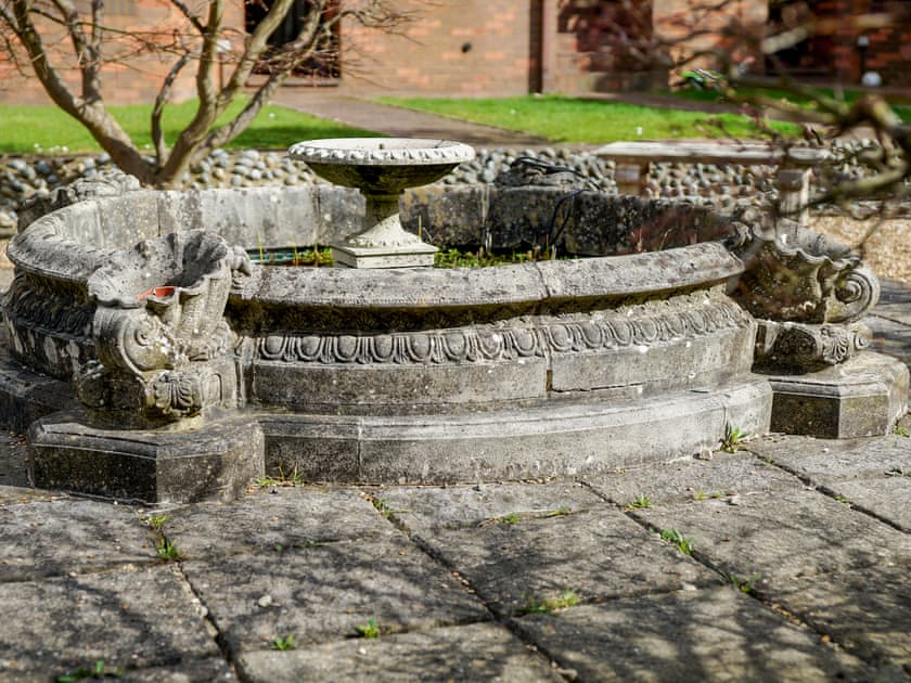 Garden and grounds | Park Gate Apartment, Slough