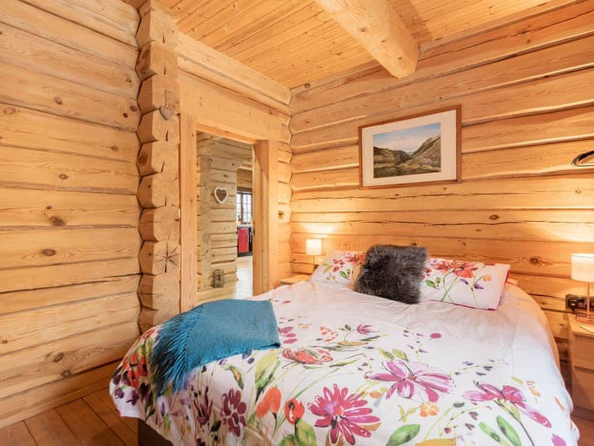 Double bedroom | Ty Ceirios - Dwr Y Felin Log Cabins, Carno