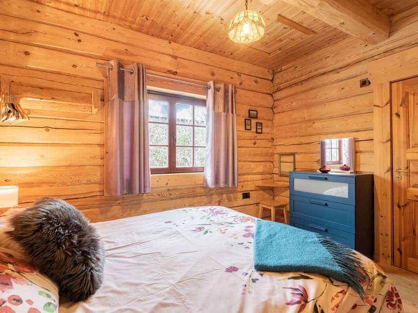 Double bedroom | Ty Ceirios - Dwr Y Felin Log Cabins, Carno
