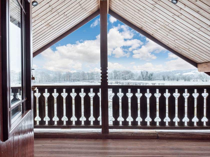 Balcony | Ty Ceirios - Dwr Y Felin Log Cabins, Carno