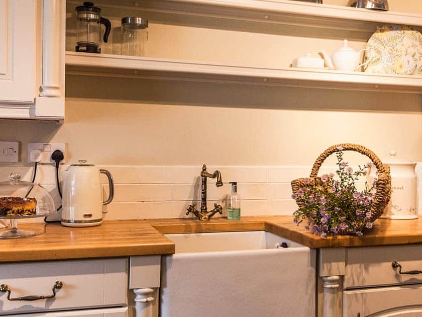 Kitchen | The Lodge - Marshwood Manor Cottages, Bettiscombe, near Lyme Regis